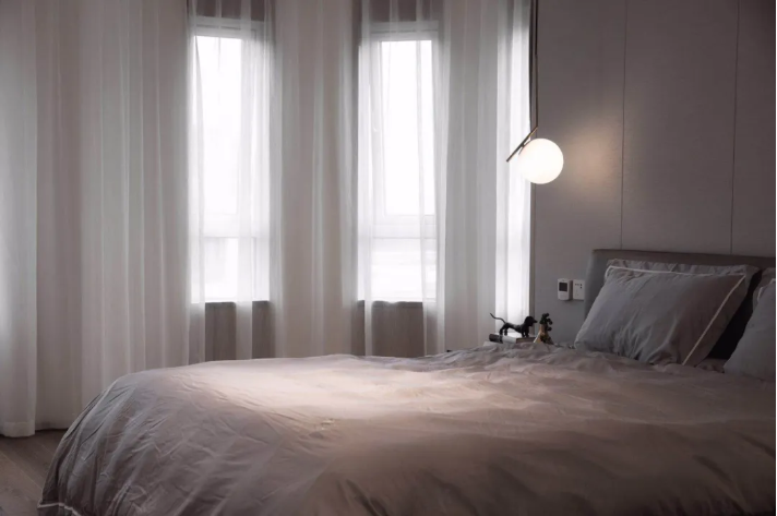 140㎡现代简约，安静舒适的空间，让生活轻松自然