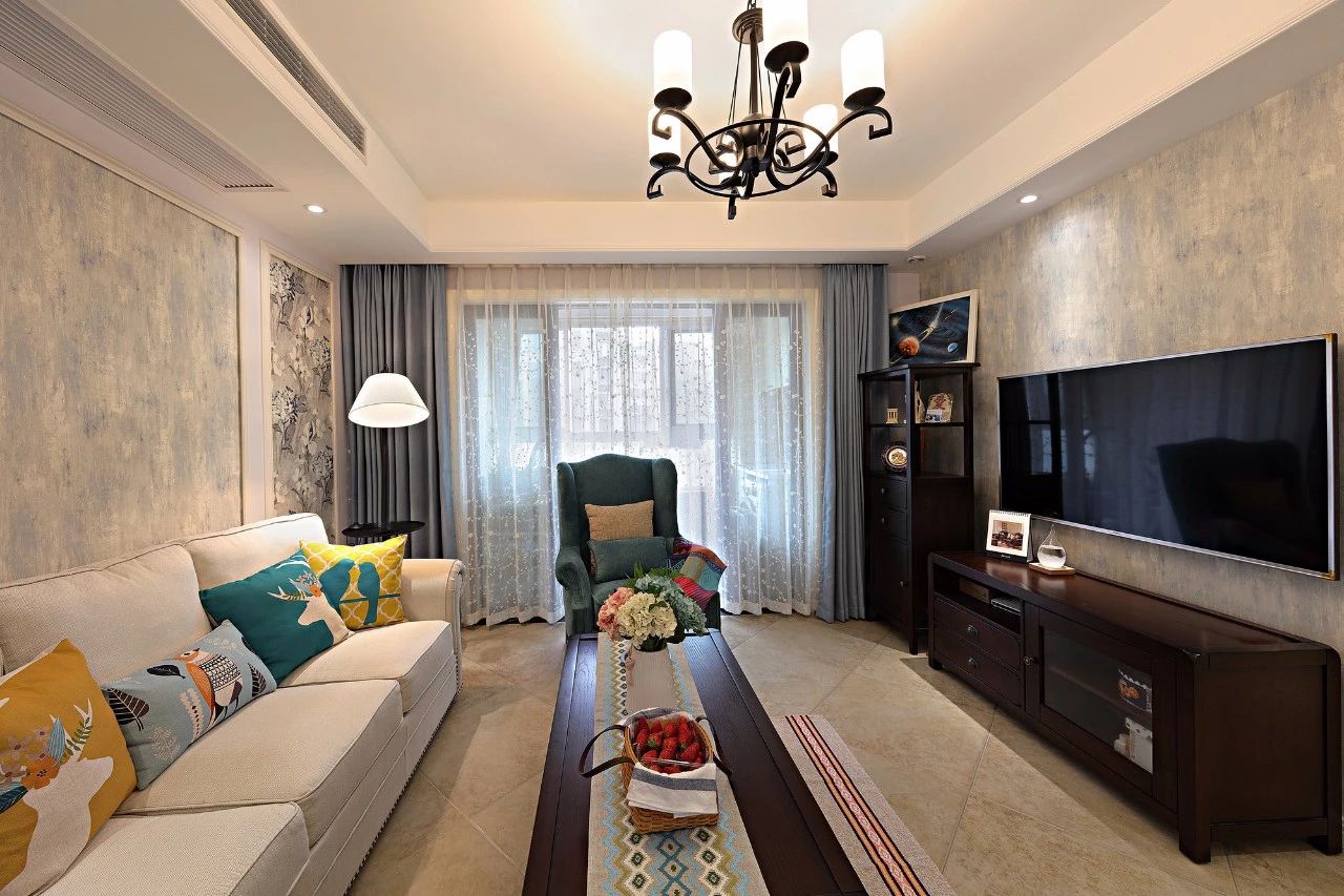 不同风格的窗帘的搭配