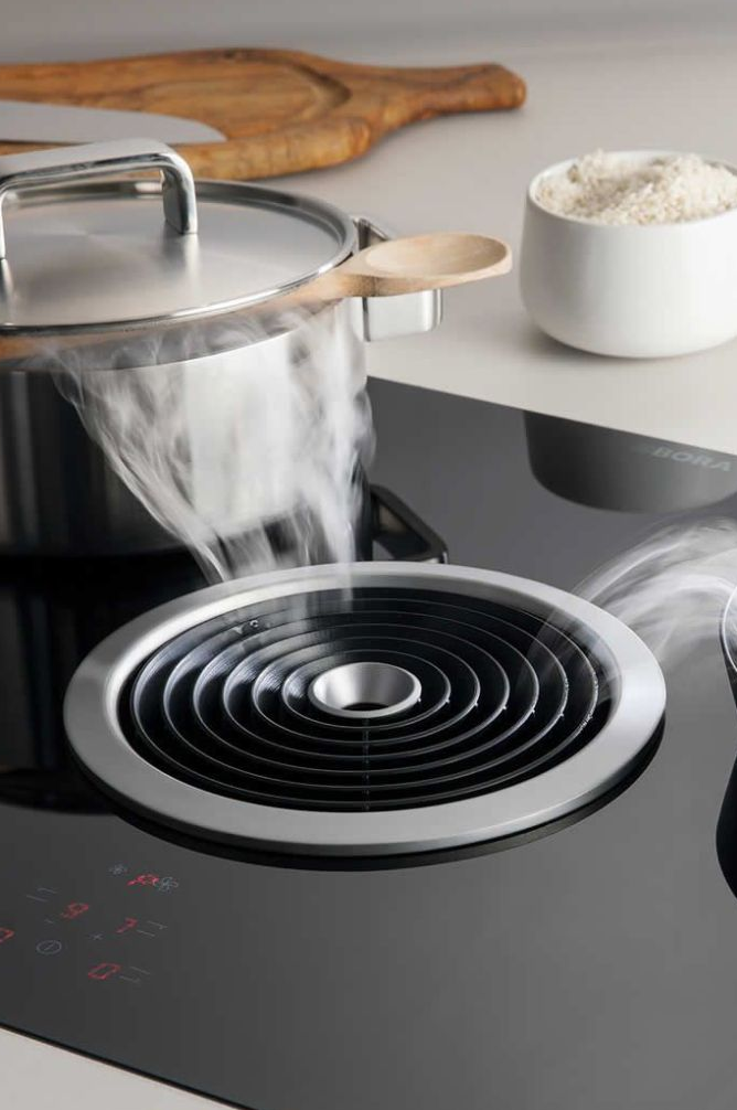 厨房不能装空调到了夏天又很热怎么办？