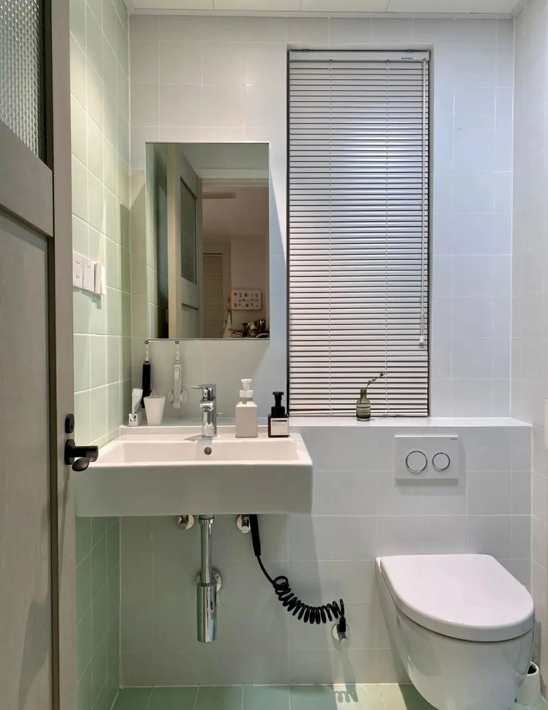 不到4m²的卫生间也可以让人神清气爽 不到4m²的卫生间也可以让人神清气爽