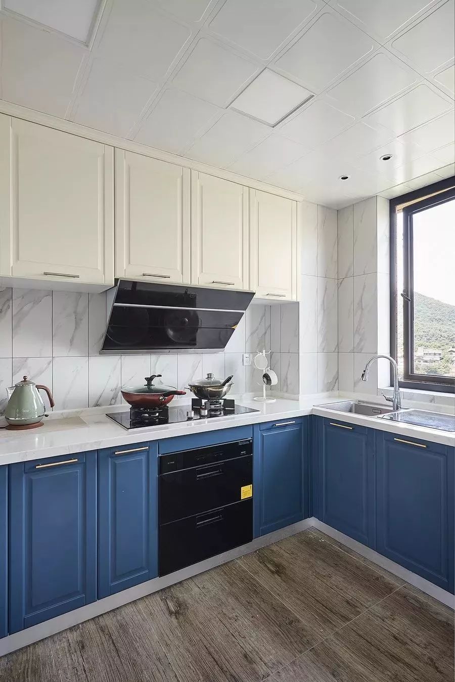 140平北欧风的跃层三居室，顶层大露台可真让人羡慕