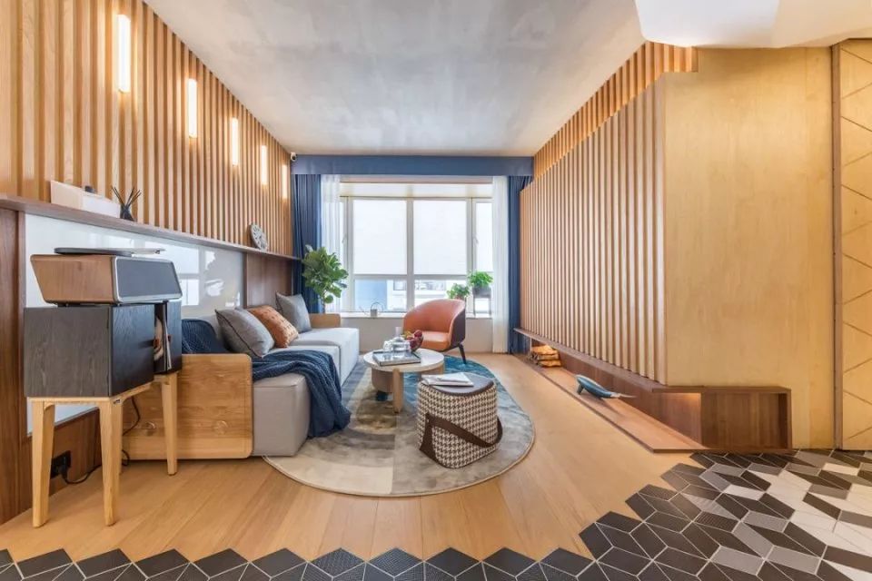 64平的简约风小户型二居室，几何六边砖搭配温馨木质