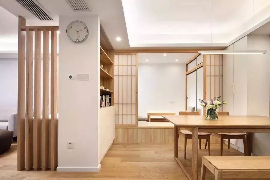 89㎡日式小两居，大爱餐厅旁的多功能榻榻米小房！