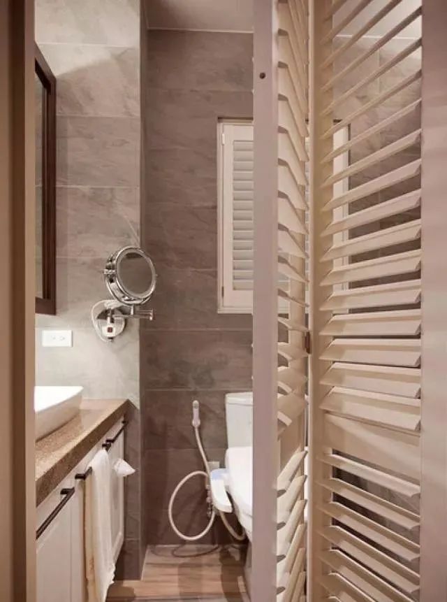 小户型就选折叠门吧，又省空间又美观，这就是标配！