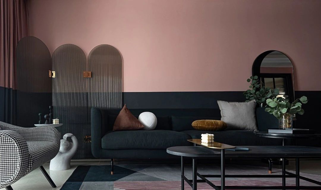 90㎡北欧风小户型，以标准空间上做减法，辅以高颜值的拼色墙面