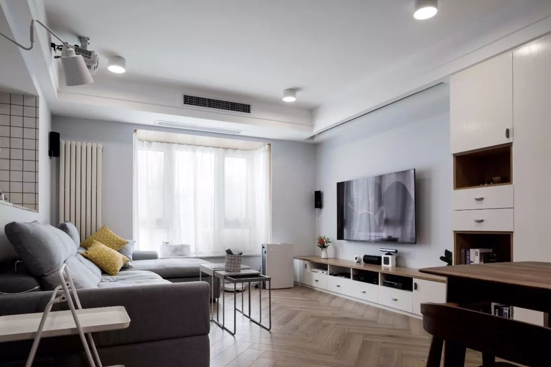 100平的北欧风二居室，端庄的房型，可真让人羡慕！