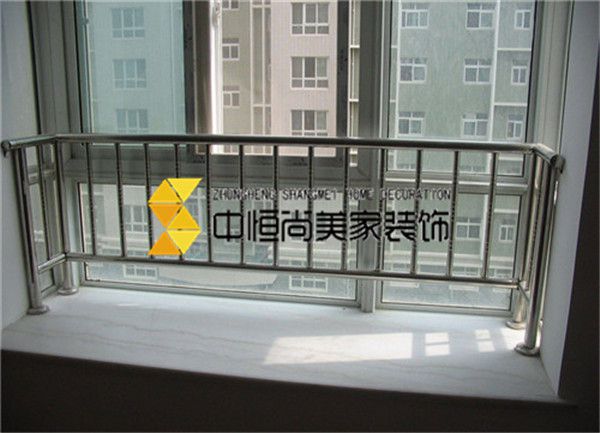 西安装修公司|阳台飘窗护栏有必要安装吗 飘窗护栏用什么材质好