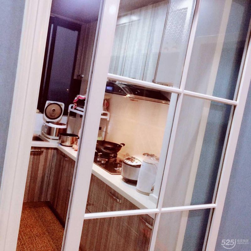 户型再差也不怕 设计师精心打造鲜花美酒大3房