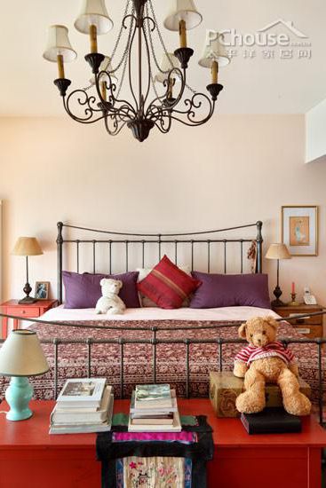 枕边创意收纳，打造床边的图书馆