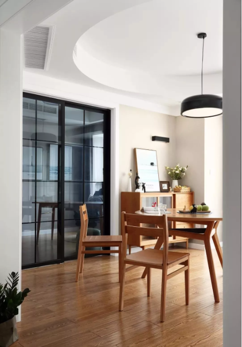 125㎡的简约风设计案例，轻松一搭配，就有很温馨的感觉