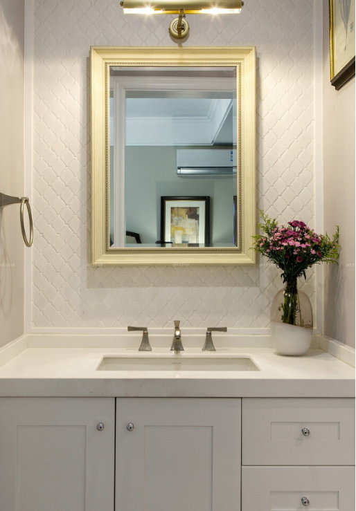 装修中镜子别乱用，容易出事